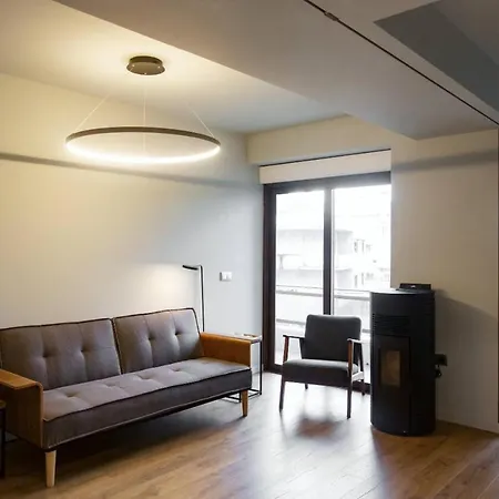 Апартаменты Luxury Near Fonte Luminosa